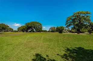 15251 Wilshire Way, Pembroke Pines, FL 33027 - Photo 26