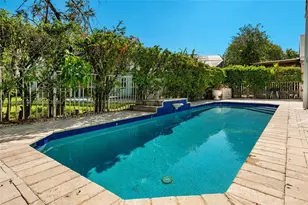 15251 Wilshire Way, Pembroke Pines, FL 33027 - Photo 4