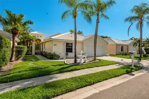 15251 Wilshire Way, Pembroke Pines, FL 33027 - Photo 2