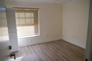 15251 Wilshire Way, Pembroke Pines, FL 33027 - Photo 16