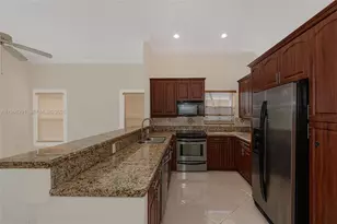 15251 Wilshire Way, Pembroke Pines, FL 33027 - Photo 12