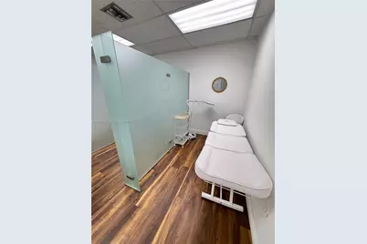 3939 NW 7 St, Miami, FL 33126 - Photo 20