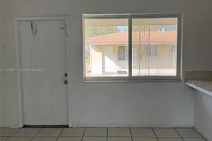 730 NE 122nd St, North Miami, FL 33161 - Photo 6