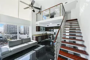 41 SE 5th St, Miami, FL 33131 - Photo 14