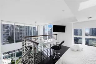 41 SE 5th St, Miami, FL 33131 - Photo 24