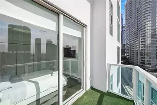 41 SE 5th St, Miami, FL 33131 - Photo 48