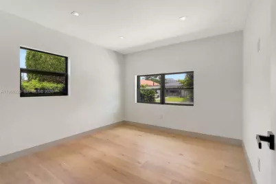 9048 Dickens Ave, Surfside, FL 33154 - Photo 32