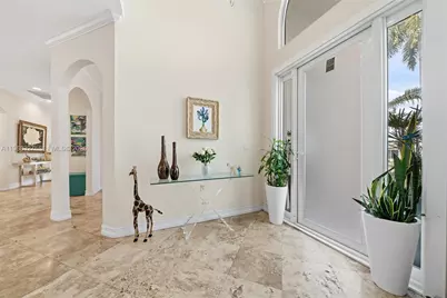 7431 Center Bay Dr, North Bay Village, FL 33141 - Photo 4