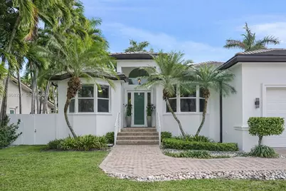 7431 Center Bay Dr, North Bay Village, FL 33141 - Photo 1