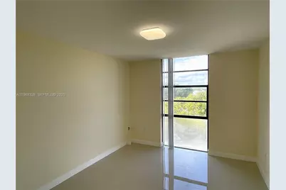 16851 NE 23rd Ave #B-521, North Miami Beach, FL 33160 - Photo 8