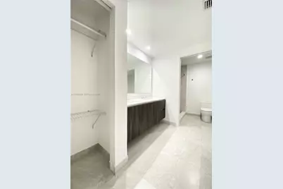 488 NE 18th St #407, Miami, FL 33132 - Photo 38