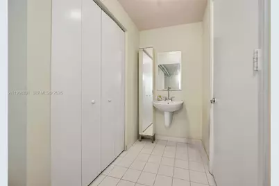 690 SW 1st Ct #1504, Miami, FL 33130 - Photo 14