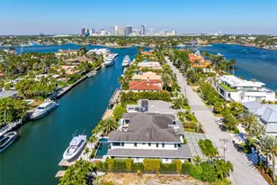 22 Isla Bahia Dr, Fort Lauderdale, FL 33316 - Photo 10