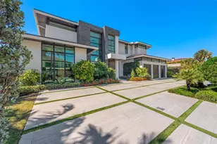 22 Isla Bahia Dr, Fort Lauderdale, FL 33316 - Photo 2