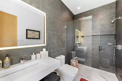 22 Isla Bahia Dr, Fort Lauderdale, FL 33316 - Photo 78