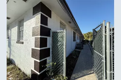 817 5th St #4, West Palm Beach, FL 33401 - Photo 2