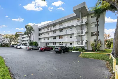 112 Royal Park Dr #3H, Oakland Park, FL 33309 - Photo 2