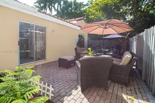 1595 Springside Dr, Weston, FL 33326 - Photo 32