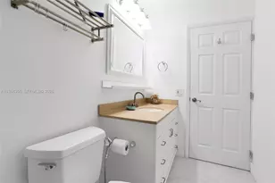 1595 Springside Dr, Weston, FL 33326 - Photo 26