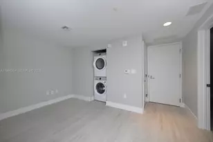 16385 Biscayne Blvd, North Miami Beach, FL 33160 - Photo 12