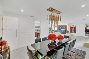 726 NE 17th Way, Fort Lauderdale, FL 33304 - Photo 10