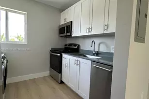 1101 NE 80th St, Miami, FL 33138 - Photo 12