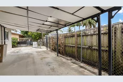 5940 NW 19th Ct, Lauderhill, FL 33313 - Photo 6