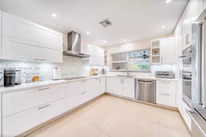 8245 SW 149th Dr, Palmetto Bay, FL 33158 - Photo 12