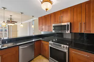 3860 NE 168th St, North Miami Beach, FL 33160 - Photo 14