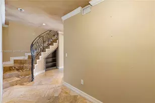 3860 NE 168th St, North Miami Beach, FL 33160 - Photo 22