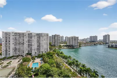 2801 NE 183rd St #1612W, Aventura, FL 33160 - Photo 36