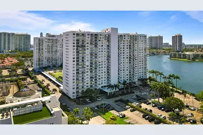 2801 NE 183rd St #1612W, Aventura, FL 33160 - Photo 70