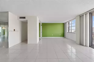 2801 NE 183rd St, Aventura, FL 33160 - Photo 18