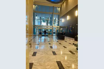 185 SW 7th St #1605, Miami, FL 33130 - Photo 4