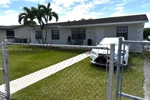 10752 SW 141st Ln, Miami, FL 33176 - Photo 2