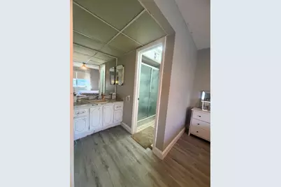 9201 Sunrise Lakes Blvd #302, Sunrise, FL 33322 - Photo 16