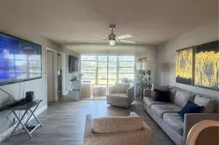 9201 Sunrise Lakes Blvd, Sunrise, FL 33322 - Photo 4