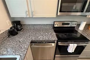 10000 E Bay Harbor Dr, Bay Harbor Islands, FL 33154 - Photo 8