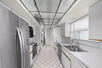 4925 Collins Ave #1A, Miami Beach, FL 33140 - Photo 8