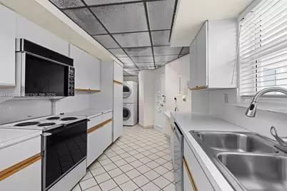 4925 Collins Ave #1A, Miami Beach, FL 33140 - Photo 8