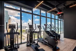 398 NE 5th St, Miami, FL 33132 - Photo 40