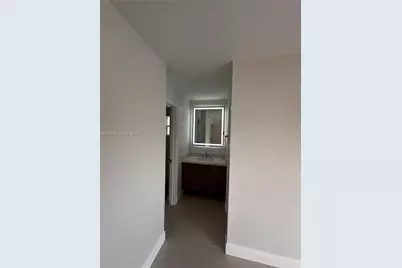 1900 W 54th St #219, Hialeah, FL 33012 - Photo 36