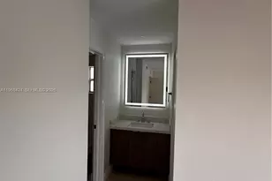 1900 W 54th St, Hialeah, FL 33012 - Photo 36