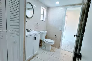 8000 Lagos De Campo Blvd, Tamarac, FL 33321 - Photo 20