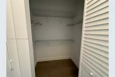 5085 NW 7th St #1110, Miami, FL 33126 - Photo 6