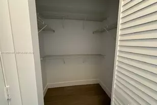 5085 NW 7th St, Miami, FL 33126 - Photo 6