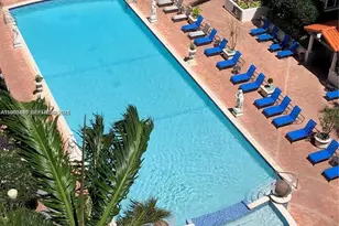 5085 NW 7th St, Miami, FL 33126 - Photo 8