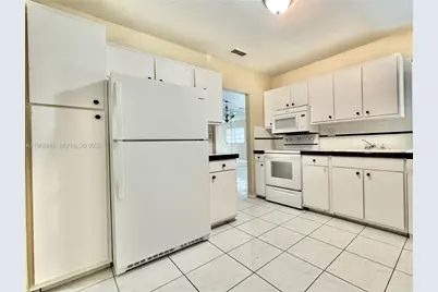 2500 SW 81st Ave #401, Davie, FL 33324 - Photo 2