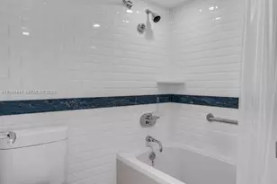 2655 Collins Ave, Miami Beach, FL 33140 - Photo 22