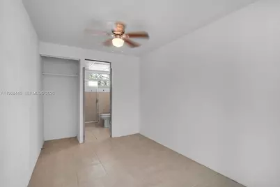 2655 Collins Ave #2211, Miami Beach, FL 33140 - Photo 28